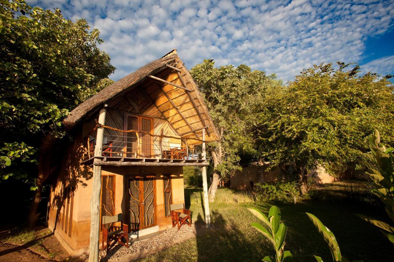 Track And Trail River Camp Kakumbi Exteriér fotografie